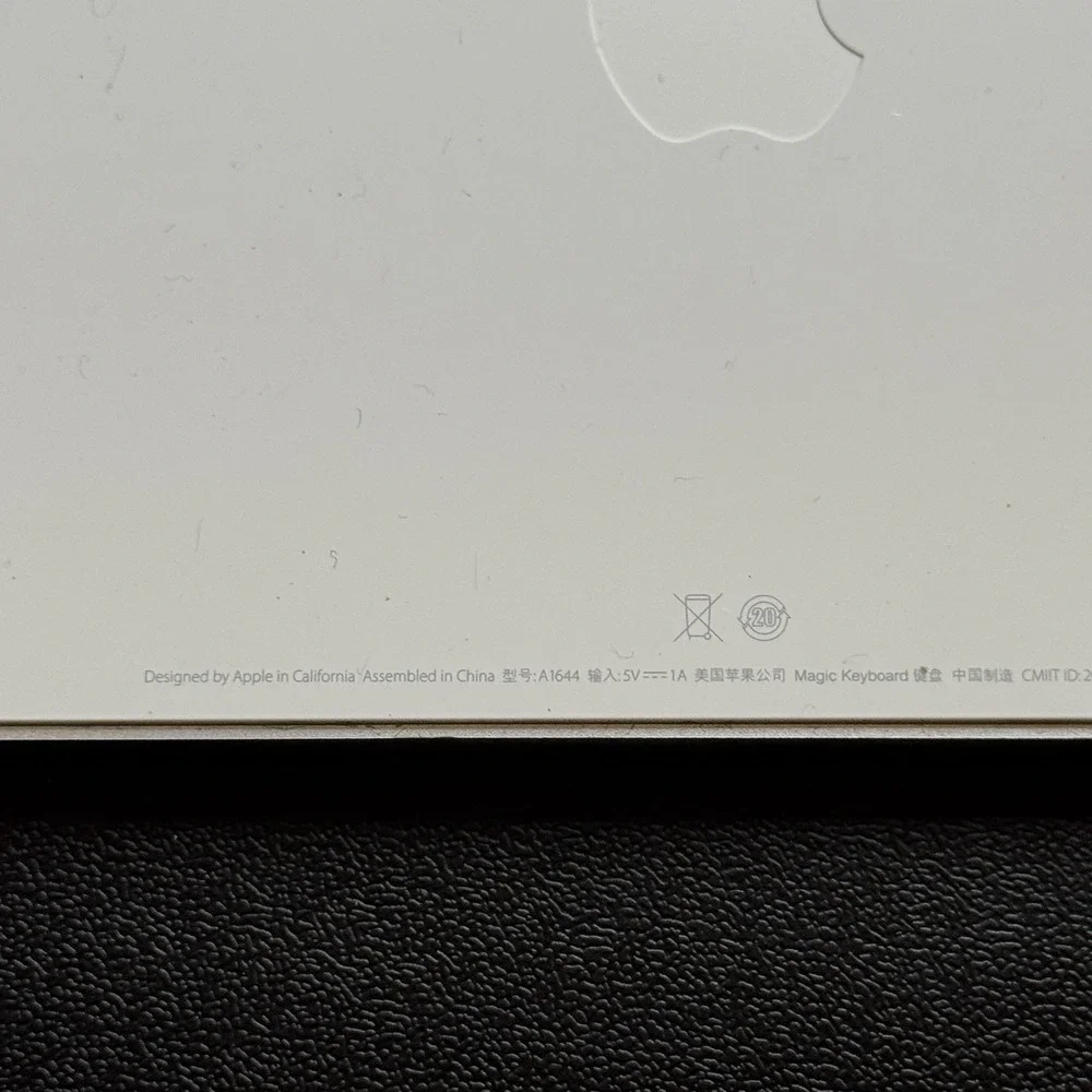 Apple Magic Keyboard Bluetooth A1644‎ Wireless Keyboard tested & Working- Silver